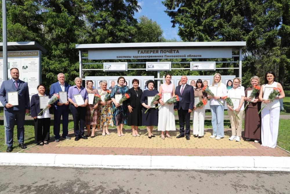 🎓 Награда нашла героя! Гордимся нашим хирургом в «Галерее почёта»